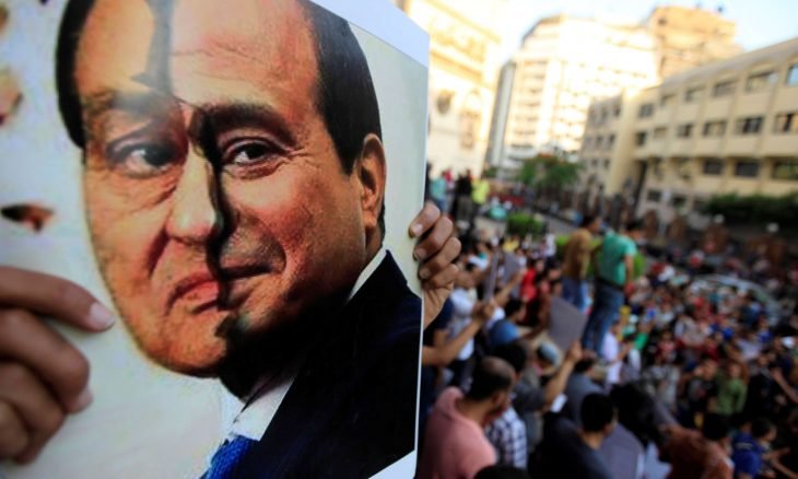 فورين بوليسي: هل سيلقى السيسي مصير جمال عبد الناصر ومبارك؟
